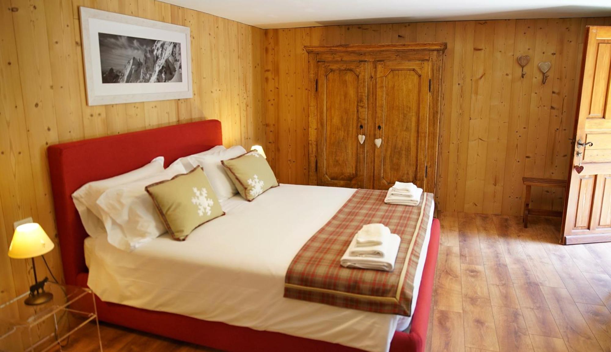 Lo Chalet Bed & Breakfast Pontboset Eksteriør bilde